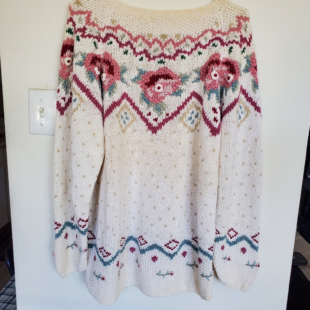 Elegant Floral Knit Sweater